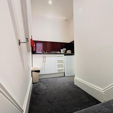 Bay & Harbour Holiday Apartments & Rooms Only Weston-super-Mare Bagian luar foto