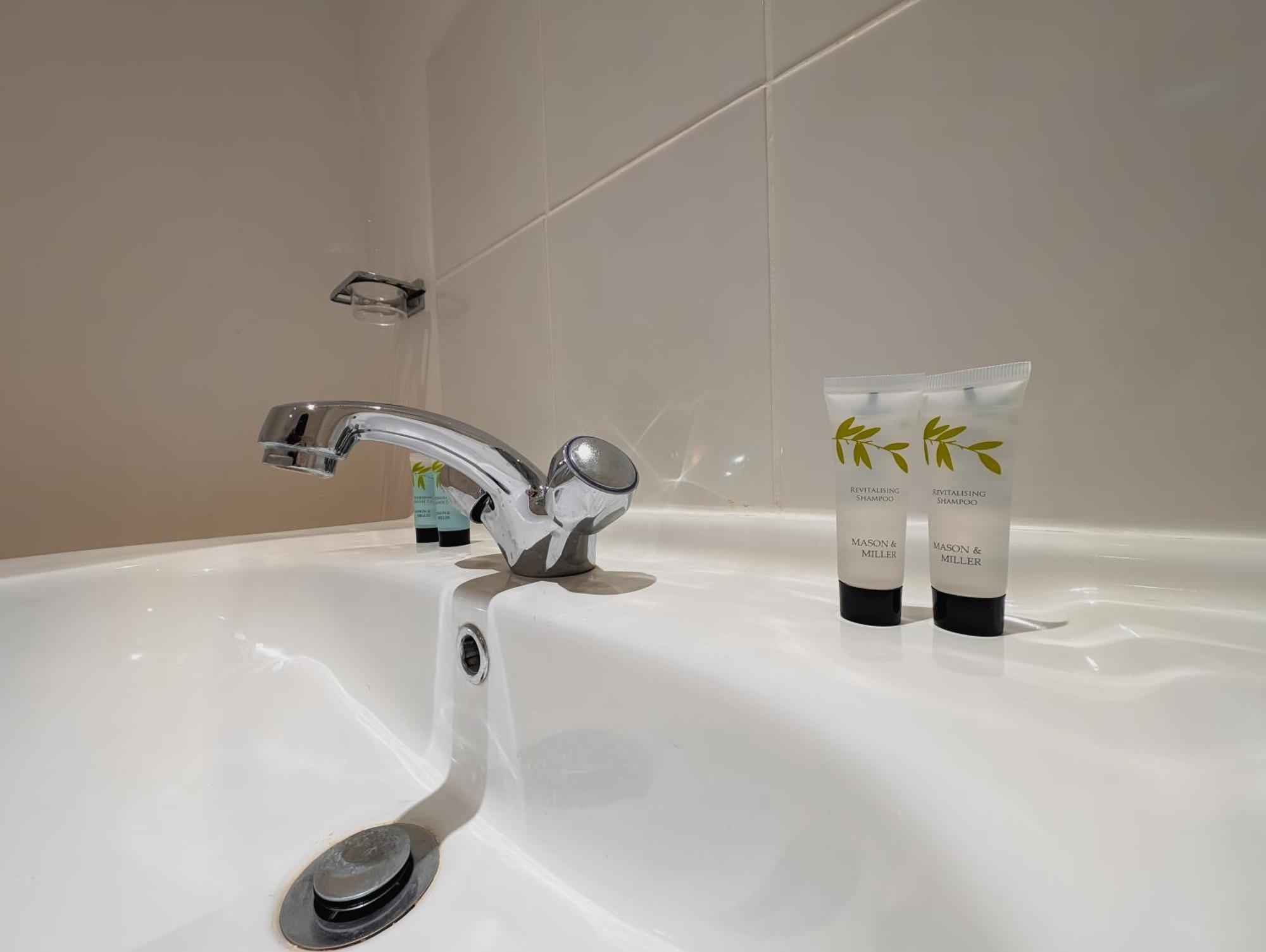 Bay & Harbour Holiday Apartments & Rooms Only Weston-super-Mare Bagian luar foto