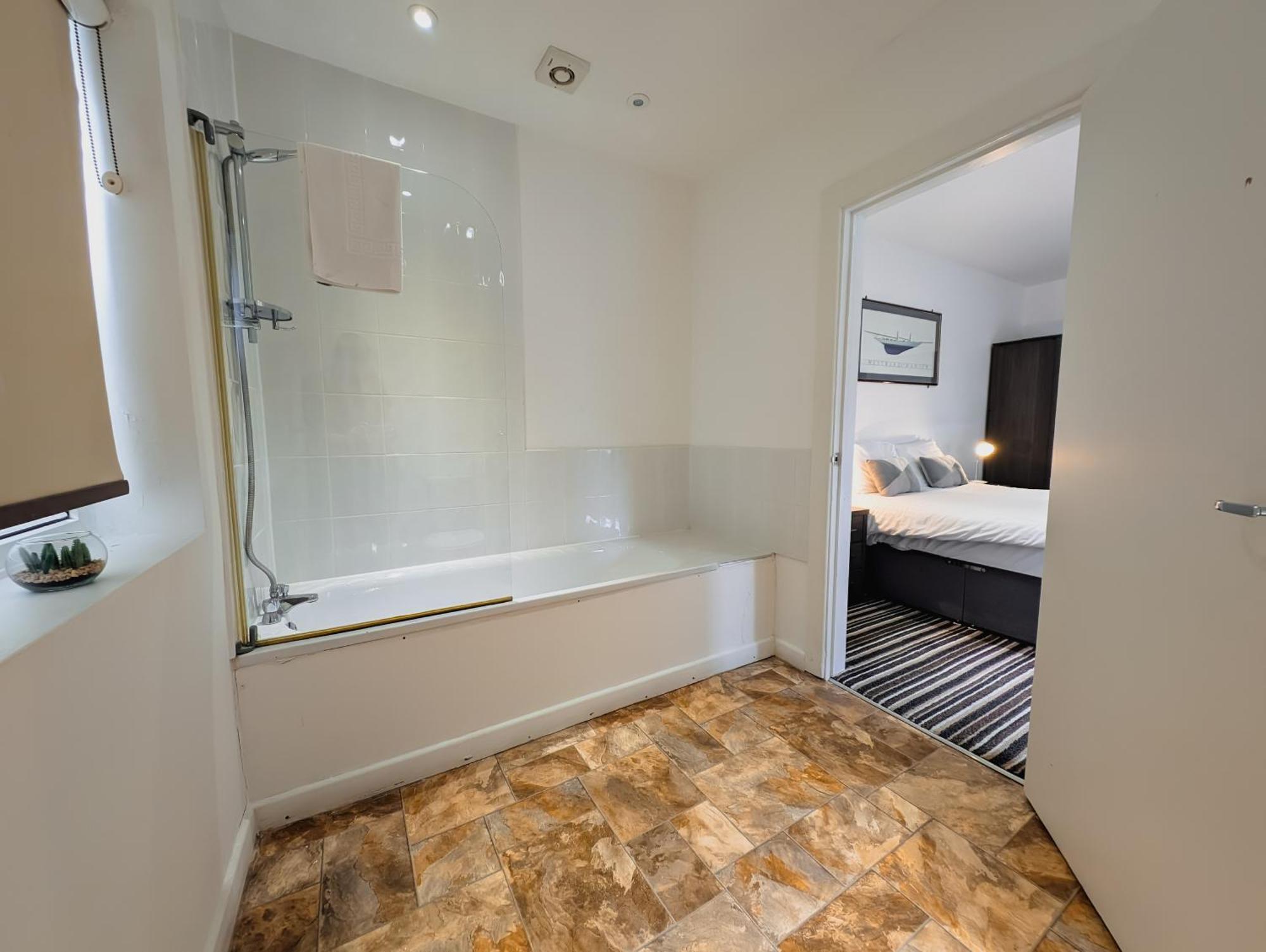 Bay & Harbour Holiday Apartments & Rooms Only Weston-super-Mare Bagian luar foto
