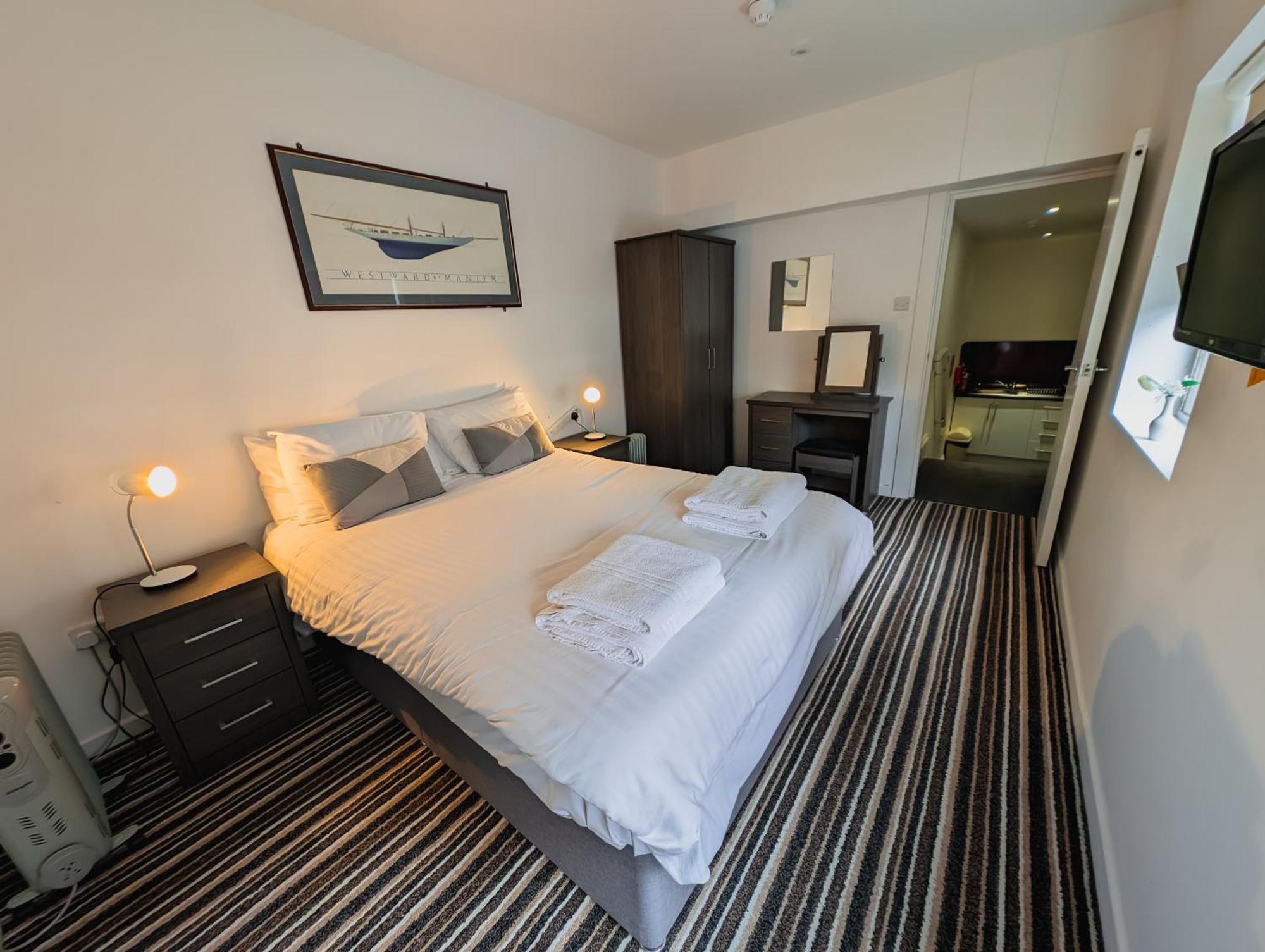 Bay & Harbour Holiday Apartments & Rooms Only Weston-super-Mare Bagian luar foto