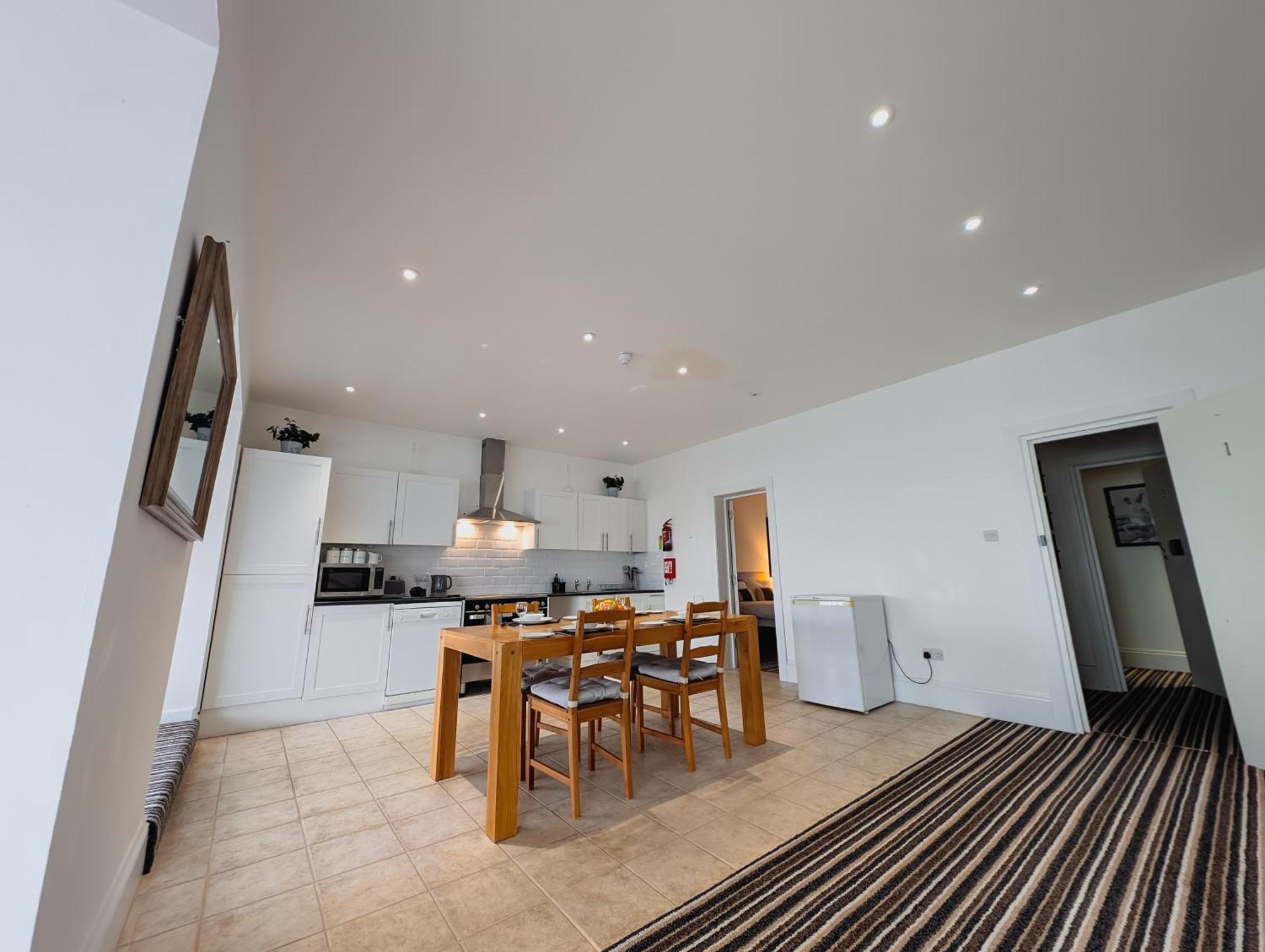Bay & Harbour Holiday Apartments & Rooms Only Weston-super-Mare Bagian luar foto