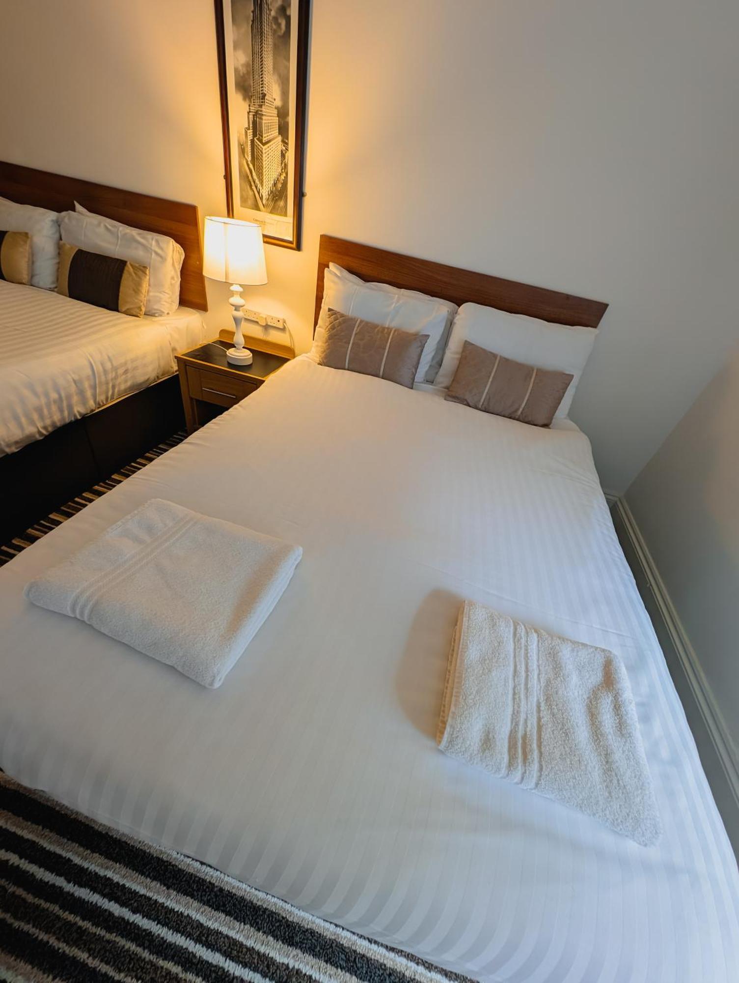 Bay & Harbour Holiday Apartments & Rooms Only Weston-super-Mare Bagian luar foto
