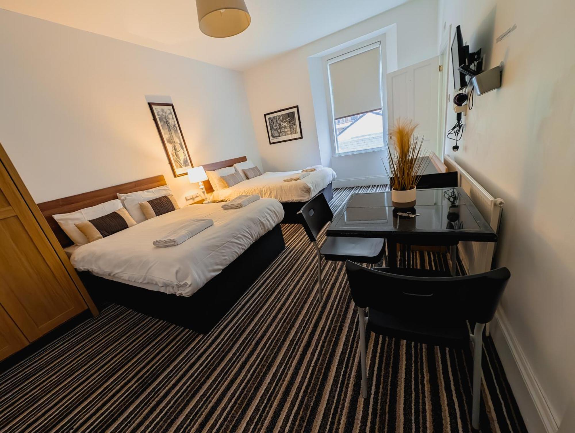 Bay & Harbour Holiday Apartments & Rooms Only Weston-super-Mare Bagian luar foto